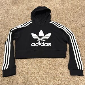 Cropped Adidas sweatshirt- size medium